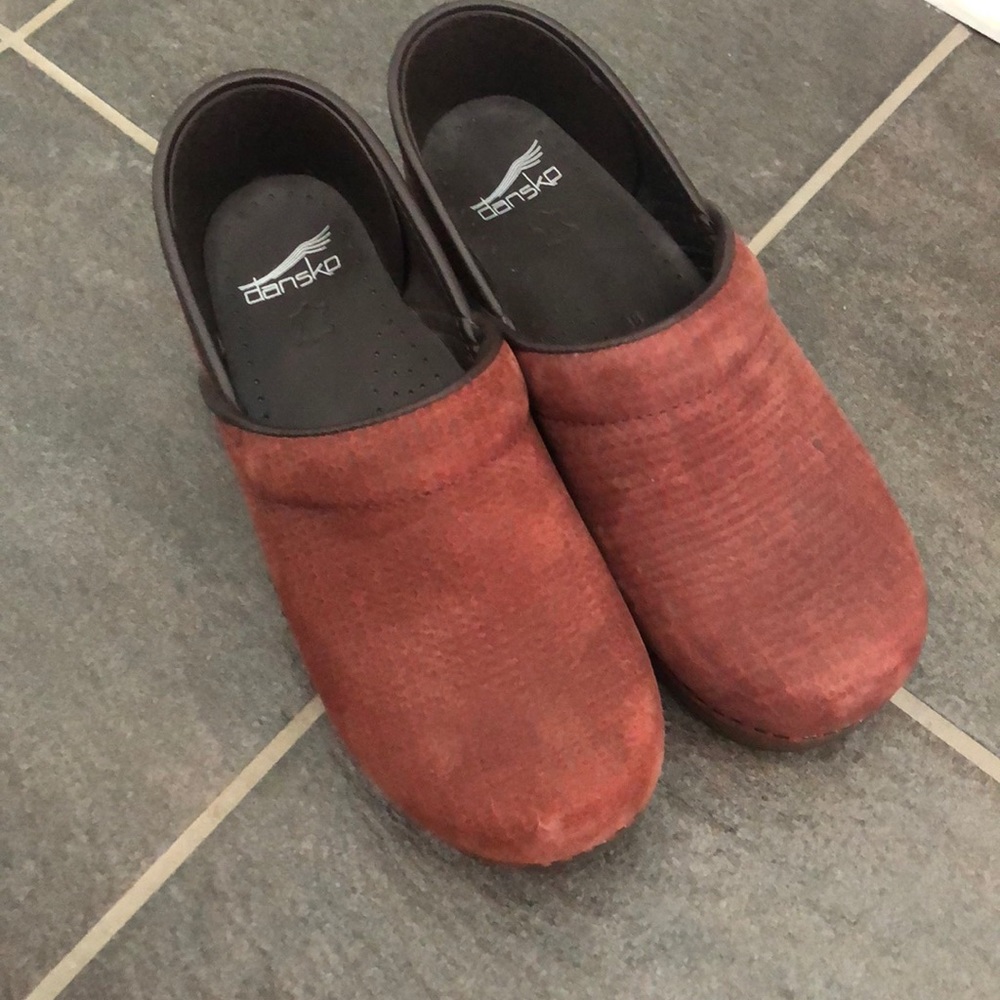 Dansko Women’s Shoes